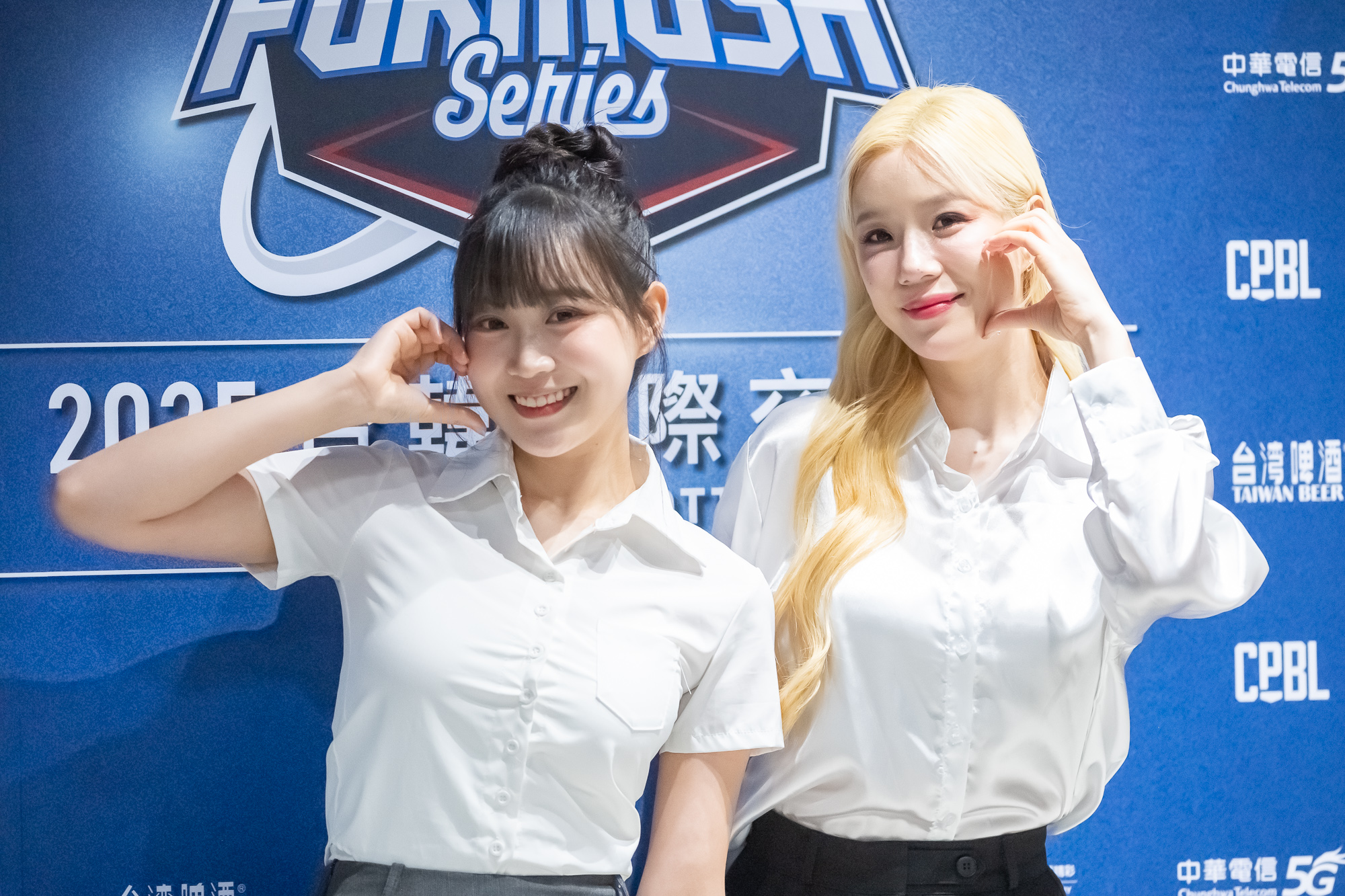 Passion Sisters 中信兄弟啦啦隊邊荷律、李丹妃